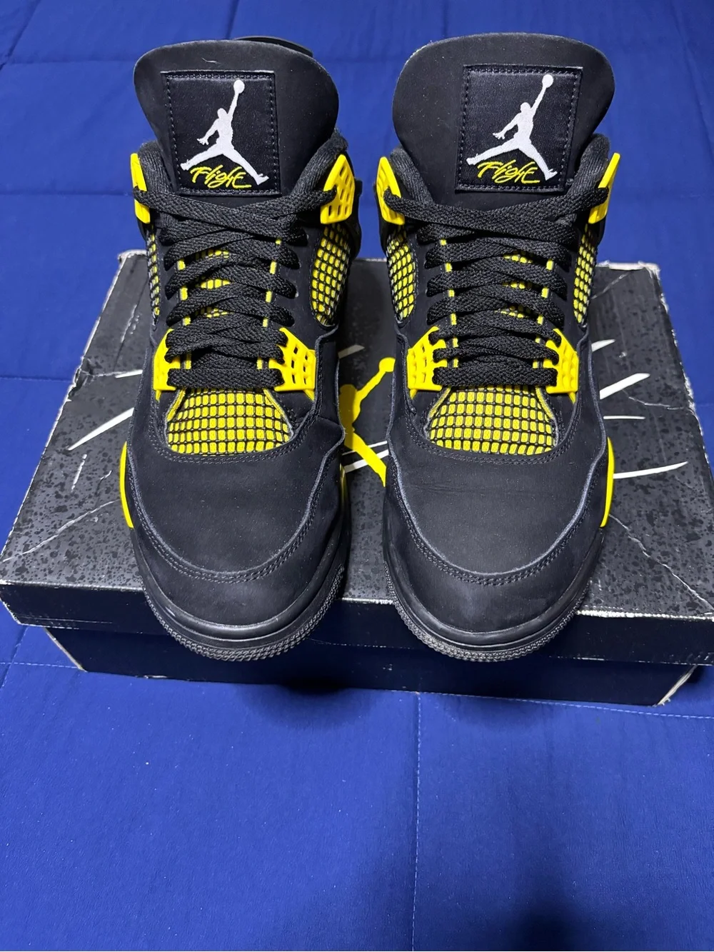 Jordan 4 Retro Thunder 2023 Size 11